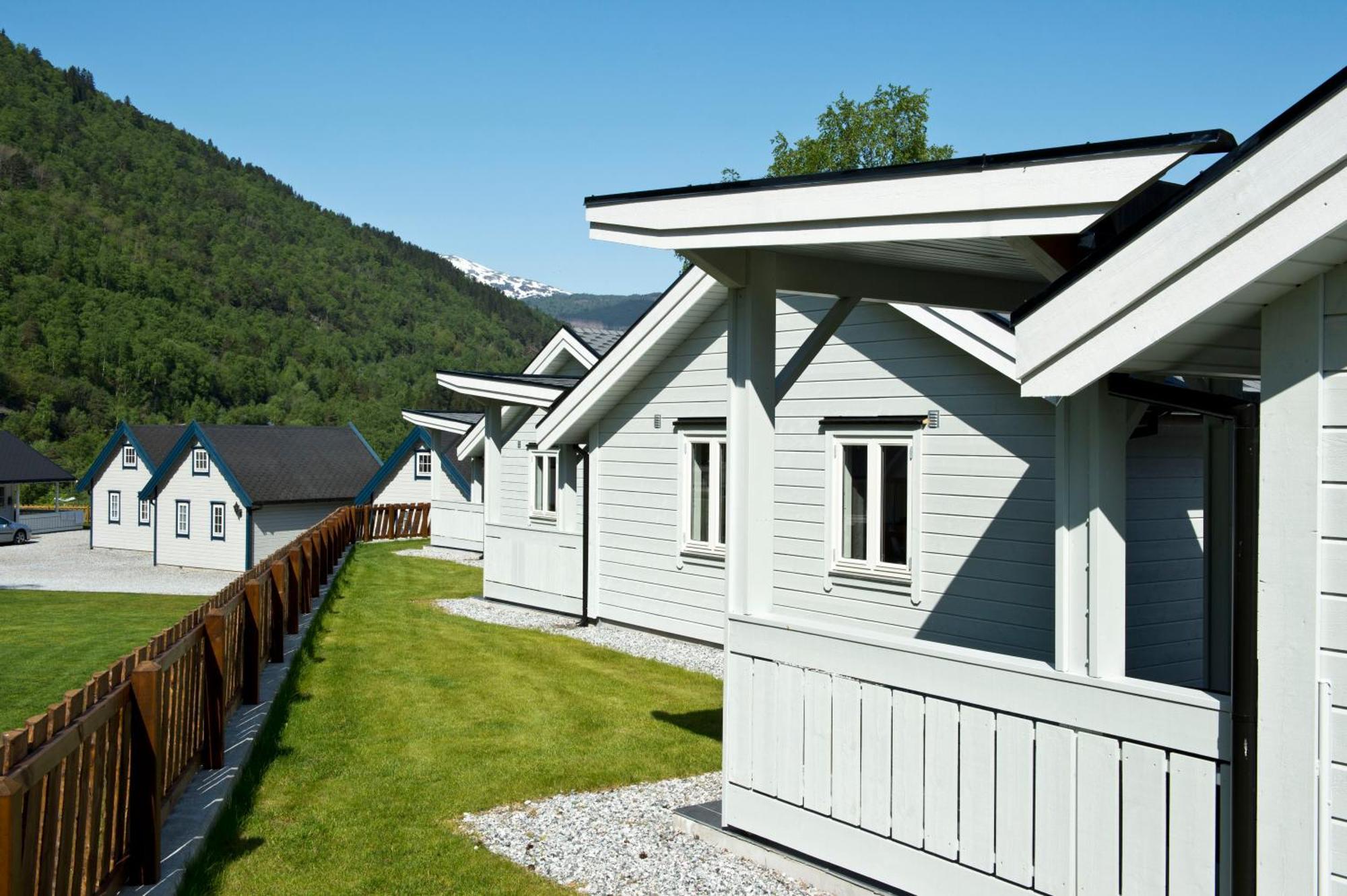 Kinsarvik Camping Hotel ภายนอก รูปภาพ